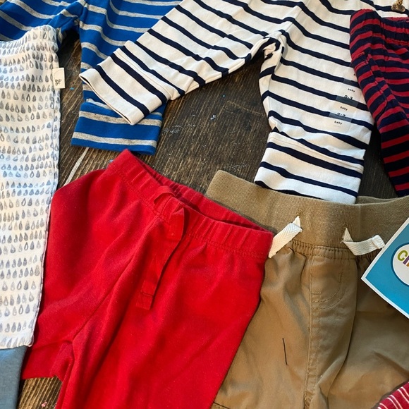 13 pairs of baby BOY pants! Leggings, jeans khaki's & one pair of shorts 💙🤍💙 - Picture 4 of 7